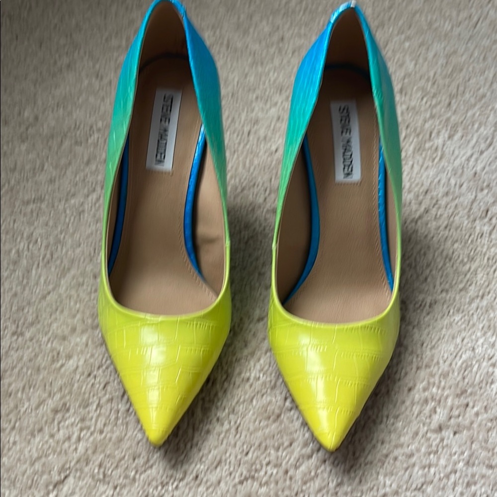 Steve Madden Yellow and Blue Gradient Pumps